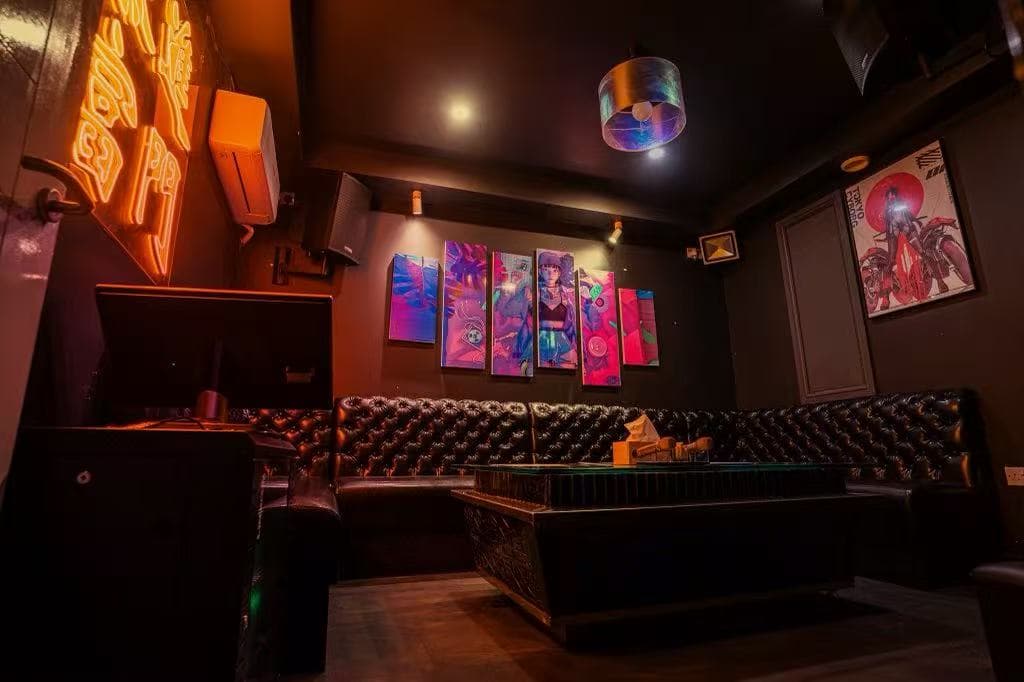 Cosy Room 1 karaoke room